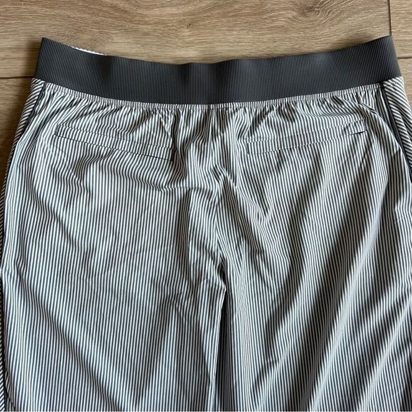 Athleta Brooklyn Textured Ankle Pant City Stripe Black/Sea Grey Size 14P - Picture 13 of 16